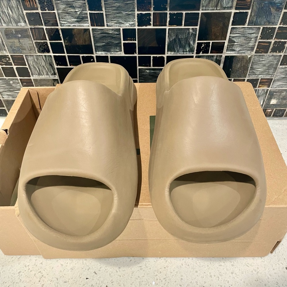 Authentic Yeezy Mens Slides